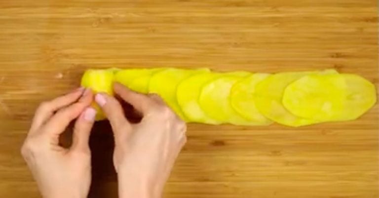 Aprende a crear flores de patata para hacer la guarnición perfecta
