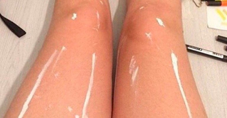 La polémica foto de unas piernas que ha vuelto loco a Internet, ¿tú qué ves?