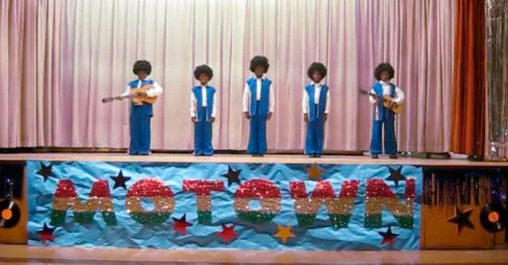 jackson 5 imitacion colegio