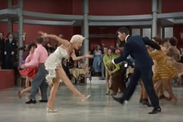 Si no viste bailar a Jerry Lewis, te vas a sorprender con esta delirante coreografía
