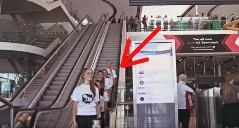 Flash mob en el aeropuerto de Dublín