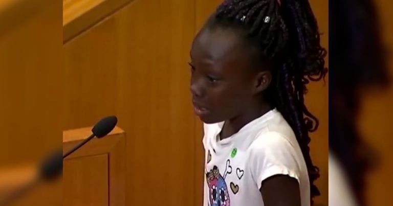 Una niña denuncia el racismo con un discurso emocionante