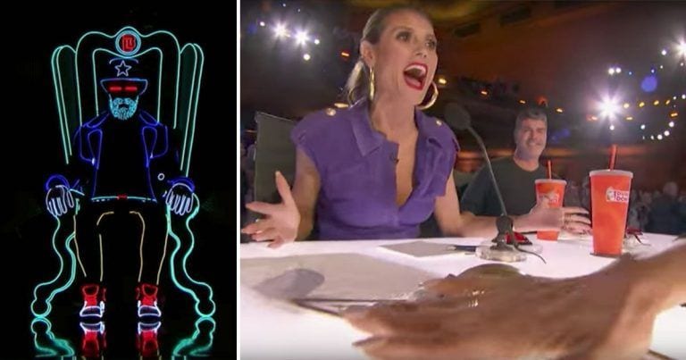 Una danza y una iluminación muy deslumbrante, ¿lo has visto?