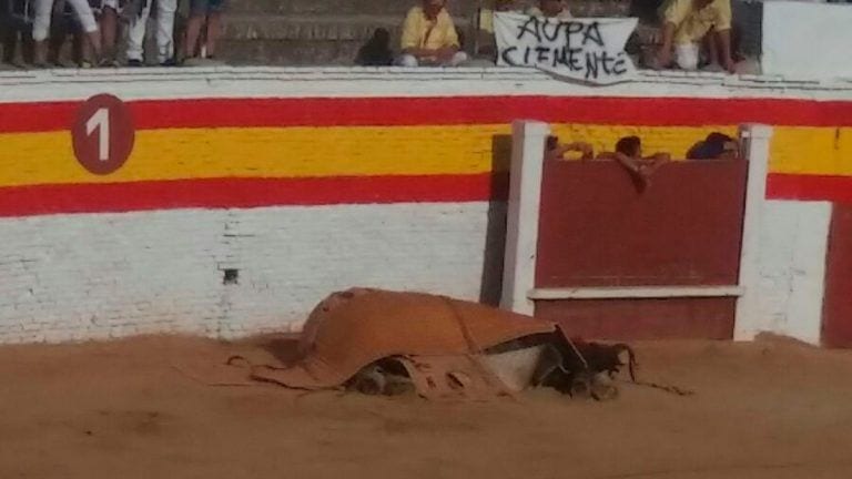 Si un caballo es herido durante una corrida… se le deja morir