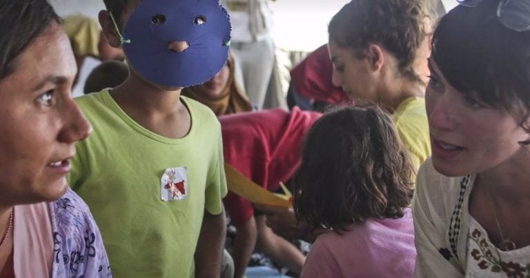 Los actores de Juego de Tronos visitaron un campo de refugiados y tienen algo que decir