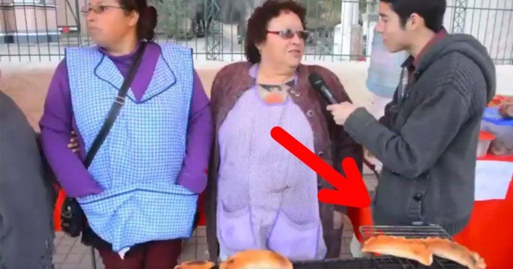 perro roba empanadilla