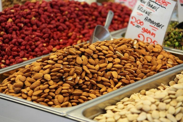 Los beneficios de comer almendras